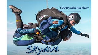 Somali FEMALE Youtuber SKYDIVES