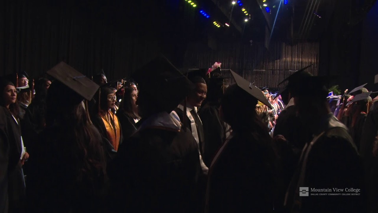 2019 Graduation at Mountain View College - YouTube