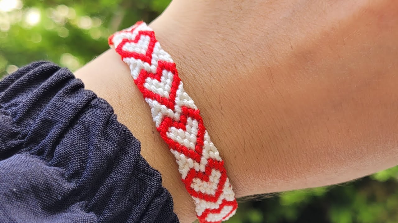 Kalpli Makrome Örgü Arkadaş Bilekliği