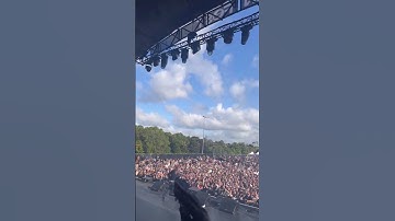 Ruger performing his Song girlfriend at New Zealand