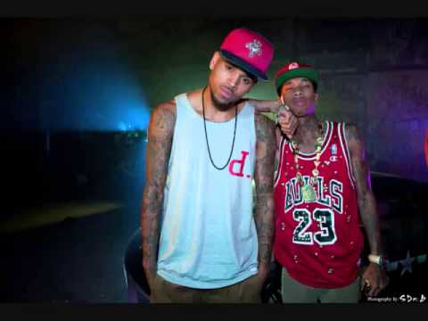 Download Chris Brown - Ayo ft. Tyga  - Explicit
