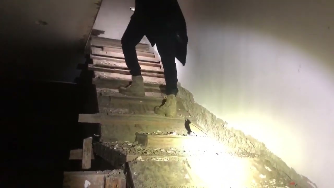 LA CASA DE LOS LAMENTOS TERRORÍFICO LUGAR Solo entrando sientes el miedo