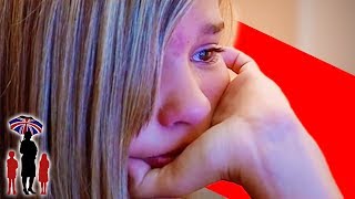 Video voorbeeld van "11 Year Old Chatting To Older Boys On The Internet | Supernanny"