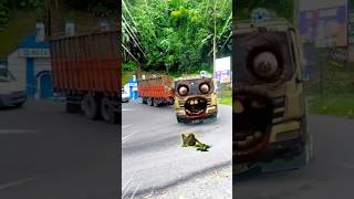 Hahmobil Truck Oleng Kepalanya Hancur Dibawa Truk Towing