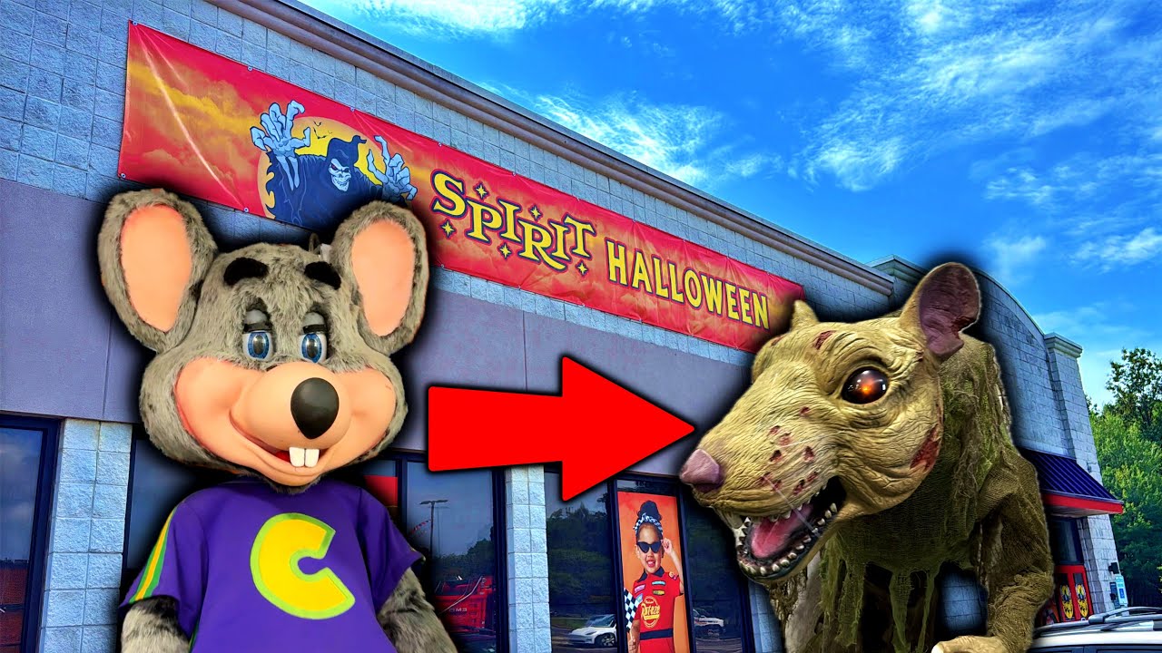 I Visit Spirit Halloween 2025 in an Abandoned Chuck E. Cheese!