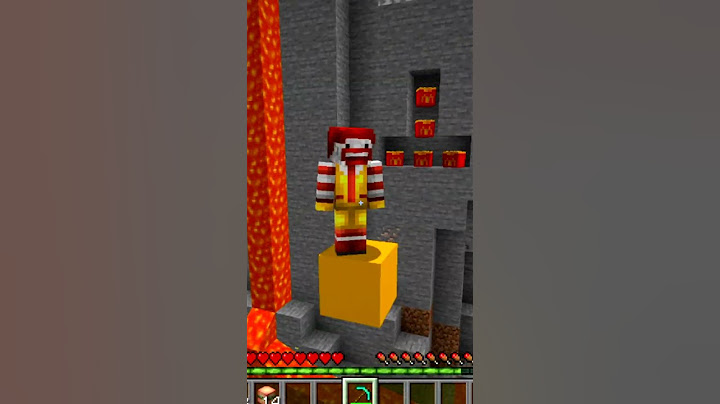 Minecraft: McDonalds Or Wendys?! #minecraft #mcdonalds #wendys #fastfood #fyp #shorts