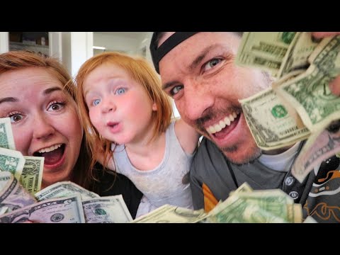 BEST DAY EVER 1000 - The Family Surprises People with $1,000  (Adley learns to help others)