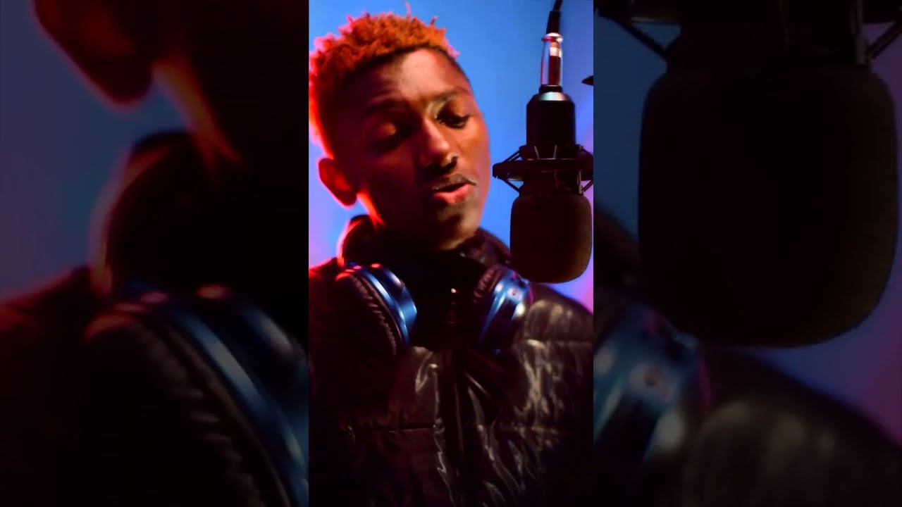 Chriskrisis-- EYE PIECE ( VISUALIZER)