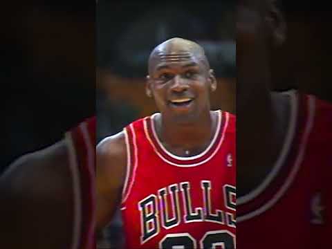 Vídeo: Michael Jordan fez faculdade no ensino médio?