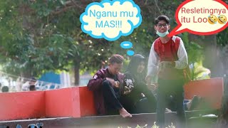 MAS MBAK itu NGANUNYA Resletingnya KEBUKA !! // Prank Indonesia