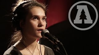 Lily & Madeleine - Blue Blades | Audiotree Live chords