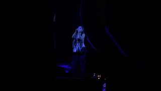 Breathin Ariana Grande hits bb5 live Sweetener World Tour Jacksonville