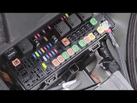 Changing The Fuse In A 2015-2021 Dodge Charger Cigar Lighter- Fuse Box Location & Power Outlet.