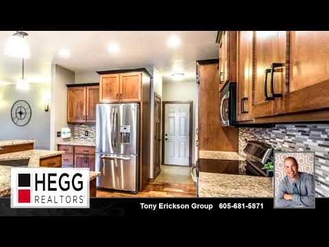 1200 S Tayberry Ave, Sioux Falls, SD home video tour