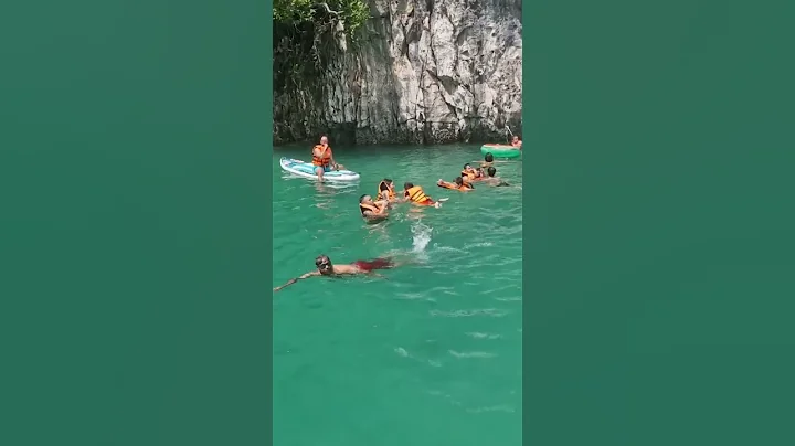 Phi Phi Islands Phuket Thailand 🇹🇭 #shorts #phiphiislands #Phuket #Thailand #phiphiisland #adventure