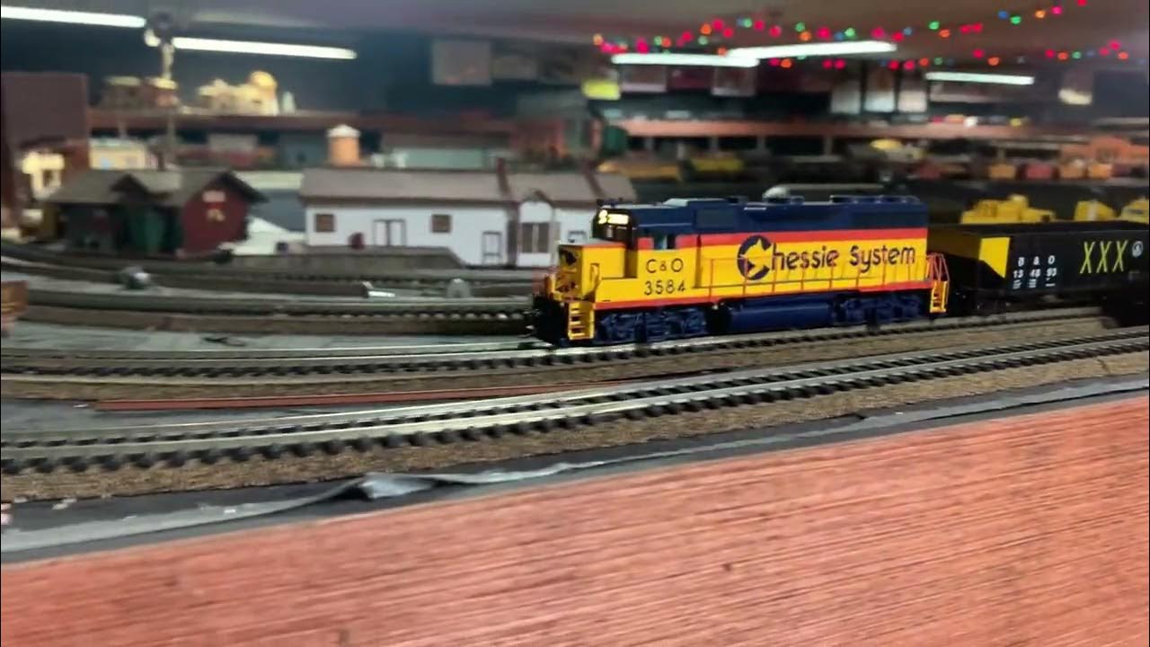 HO scale Southern Heritage Unit and Chessie System geep at the Fossil