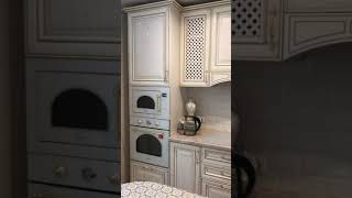 classic kitchen design / interior in soft colors / small flat screenshot 4