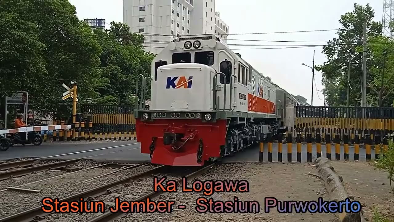 Hunting Kereta Api Di Surabaya