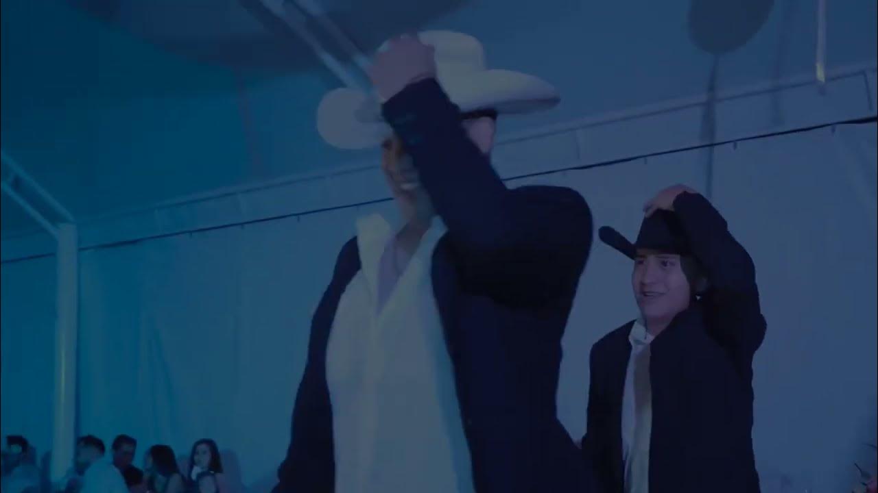 La boda del Huitlacoche - Carin Leon (Video Oficial) La boda del Huitlacoche - Carin Leon (Video Oficial)