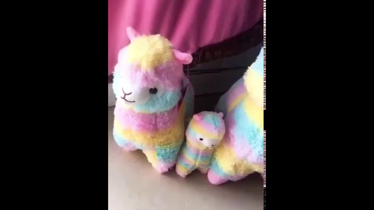 peluche lama arc en ciel