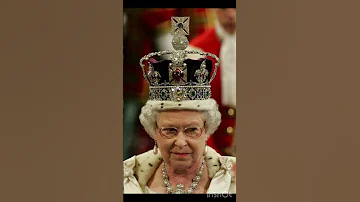 Beautiful Looks Of Queen Elizabeth Fashiontrends Style 2025 