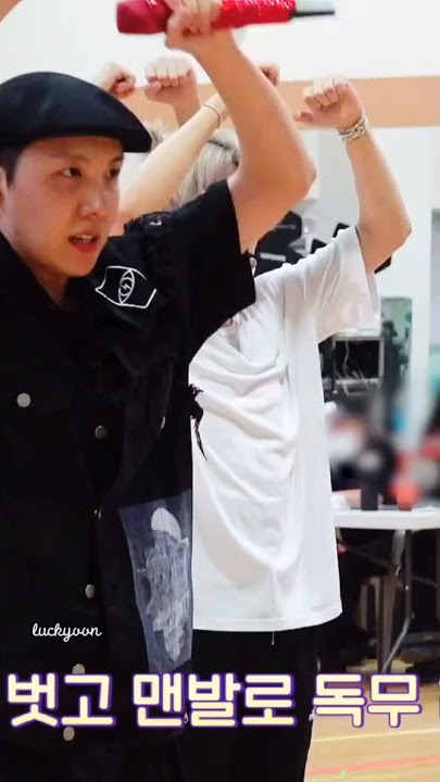 Bagaimana caranya Park Jimin berubah saat perform?😋😁 #jimin #bts #short