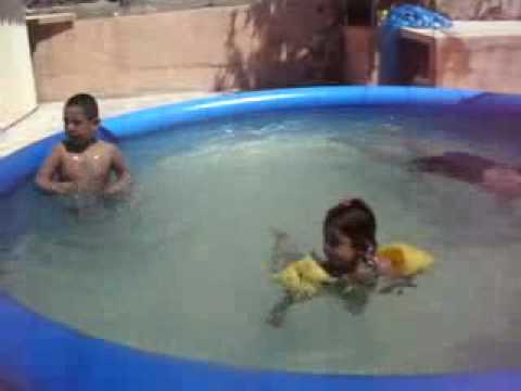 sanyboy monica velazquez nogales nadando.wmv