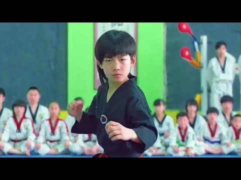 Boy BuIIied By His Taekwondo Teacher, but he don&rsquo;t realize that boy is a Karate Expert !