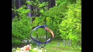 1992-07-7 - Inger och Madeleine cyklar (Arvika Mötterud)