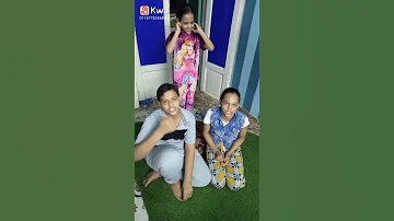 كان في ولد صغير واسمه زيزو كان حاطط صباعه في 