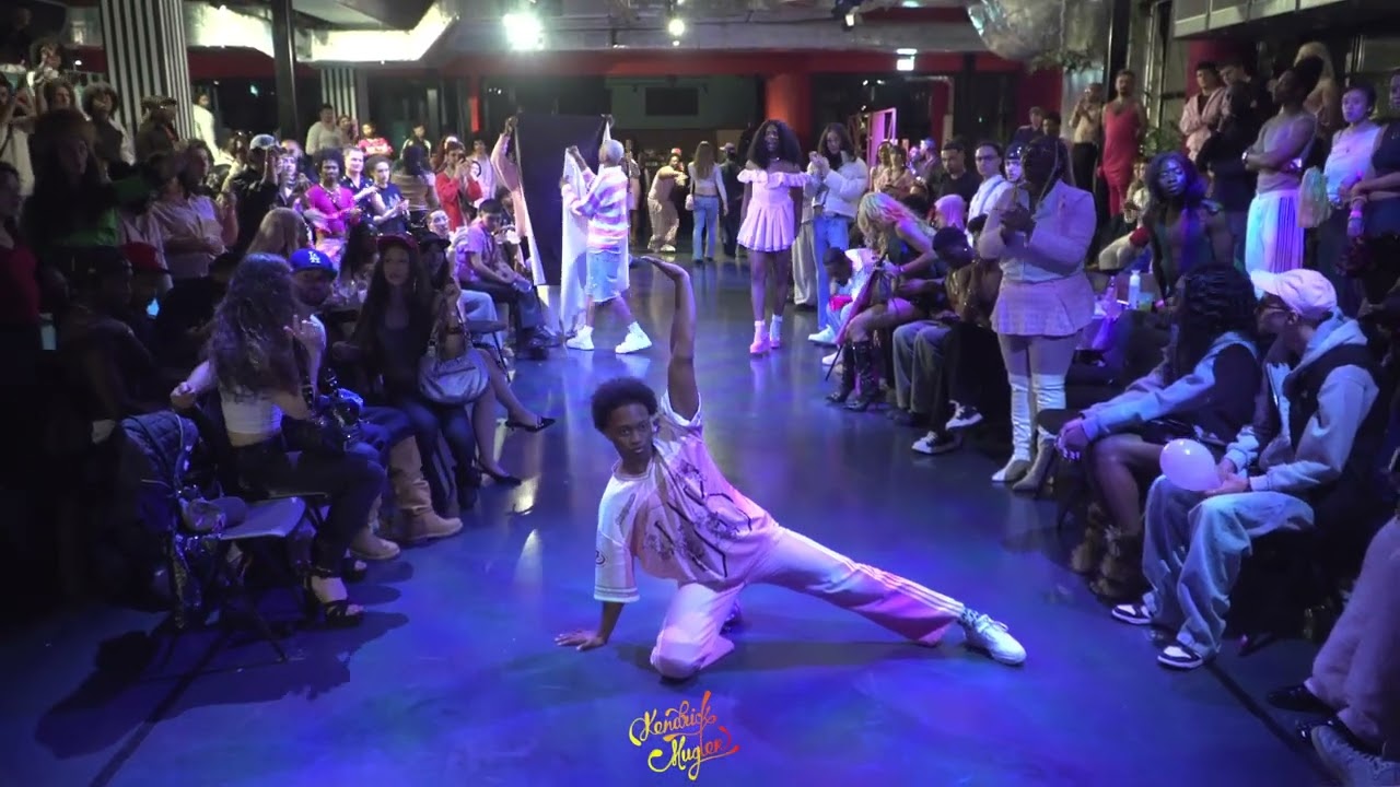 TRANSMAN PERFORMANCE THE PINK KIKI REVOLUTION  BALL