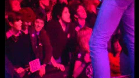 I Wanna Be Well - The Ramones - It