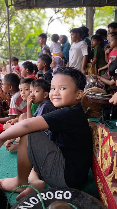 Barongan performance accompanied by Mas Raja #arekbudoyo #barongan #abimata