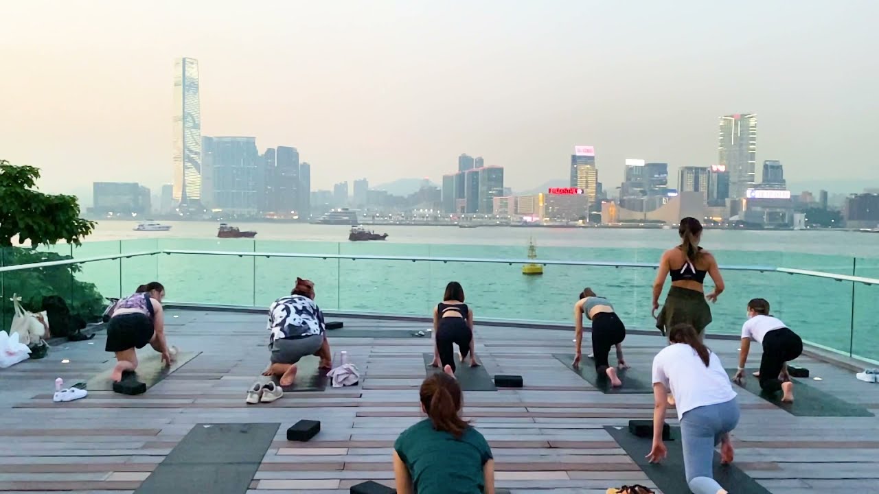【飽覽維港景色☁️黃昏户外舒展瑜伽☺️】
