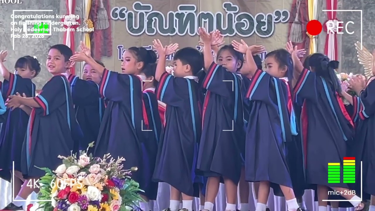 Congratulations kunming on finishing kindergarten.