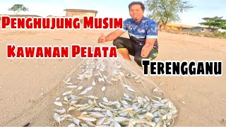 REZEKI BERPAGI-PAGI DI TEPI PANTAI! | Traditional Cast Net Fishing