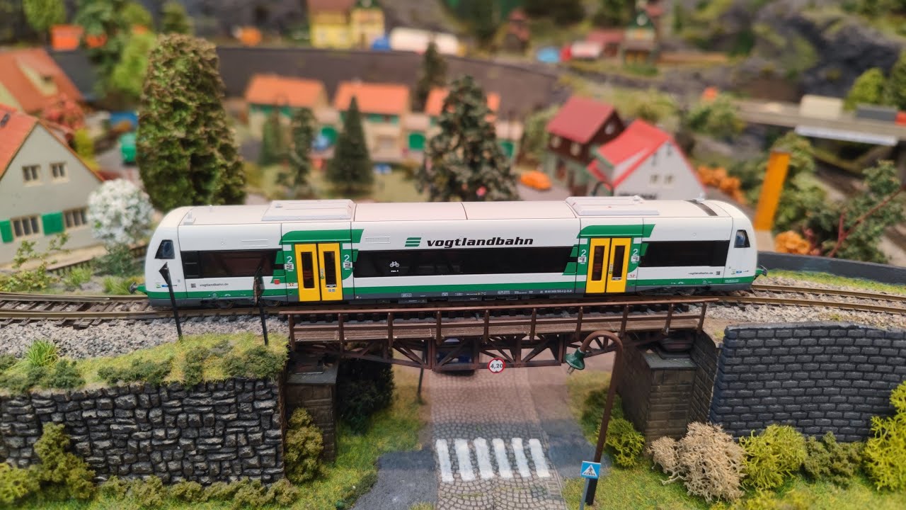 VT69 / BR650 der Vogtlandbahn von Roco