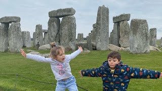 Стоунхендж София с другом едут к огромным камням ВЛОГ/ Stonehenge Trip Vlog