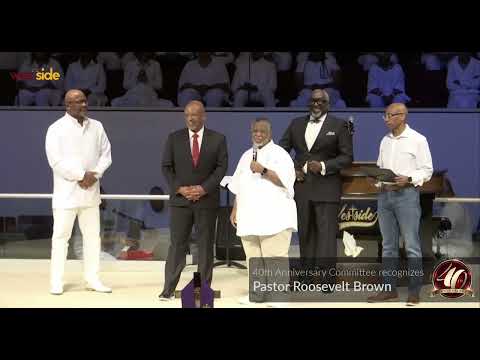  Pastor Roosevelt Brown recognized by the 40th Anniversary Committee
