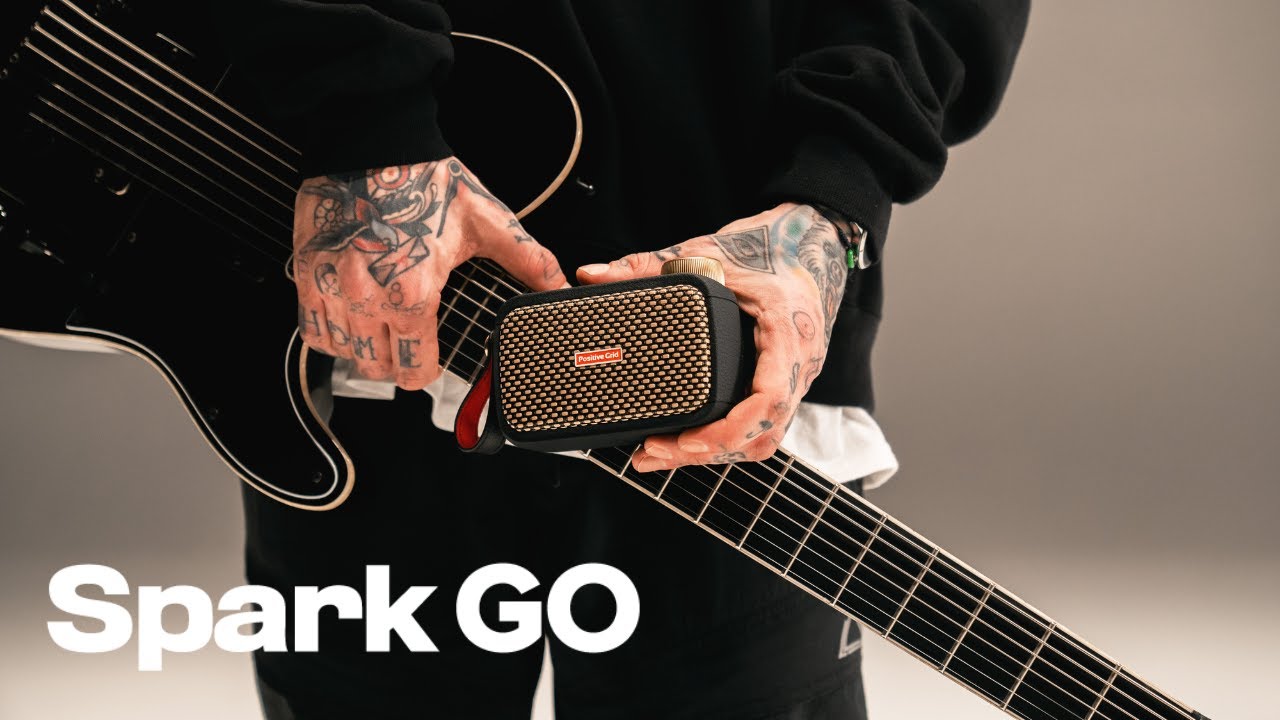  Positive Grid Spark GO 5W Ultra-Portable Smart Guitar