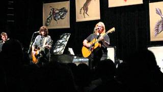 Watch Indigo Girls Birthday Song video