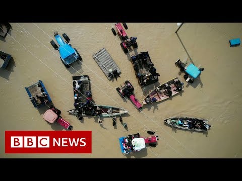 Iran floods: Homes and people swept away - BBC News