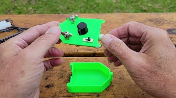 Case for QRPGUYS QRP antenna Tunner