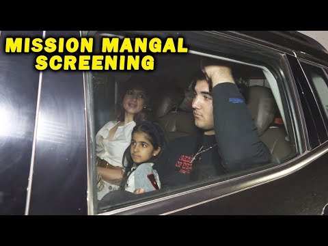 akshay-kumar-family-at-mission-mangal-special-screening