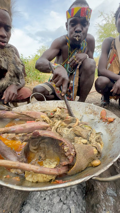 The cooking in the wilderness #africa #cuisine #comedy #deliciousfood #wildlife