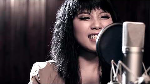 Roi Tu Do - Hai Yen Live in Studio - Acoustic Version [OFFICIAL]