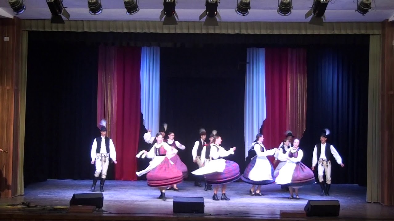 Zselic Táncegyüttes, Hajadonna: Vajdaszentiványi: Adj egy csókot ügyesen