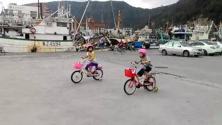 1060513晴晴睿弟騎腳踏車4