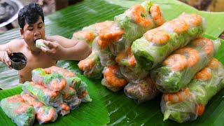 Fresh Spring Roll Shrimp Seafood eating with Fish Sauce - cook Seafood spring Roll eat so delicious