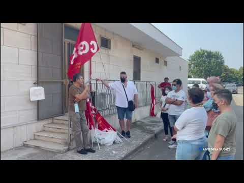 24 Agosto 2021   Lecce   Flashmob presso asl di lecce,cobas sul piede di guerra